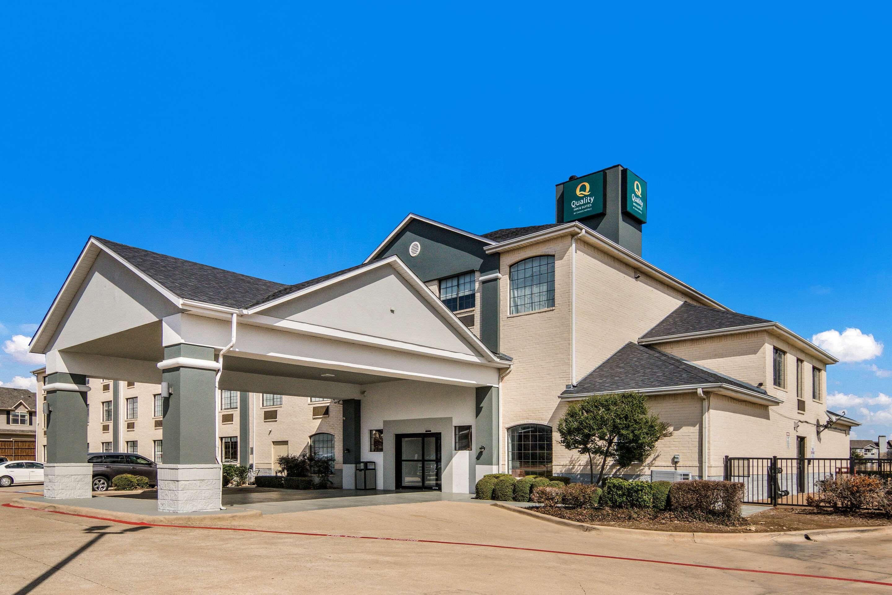 MAGNUSON HOTEL FOSSIL CREEK FORT WORTH, TX 2* (United States) - from US$ 66  | BOOKED